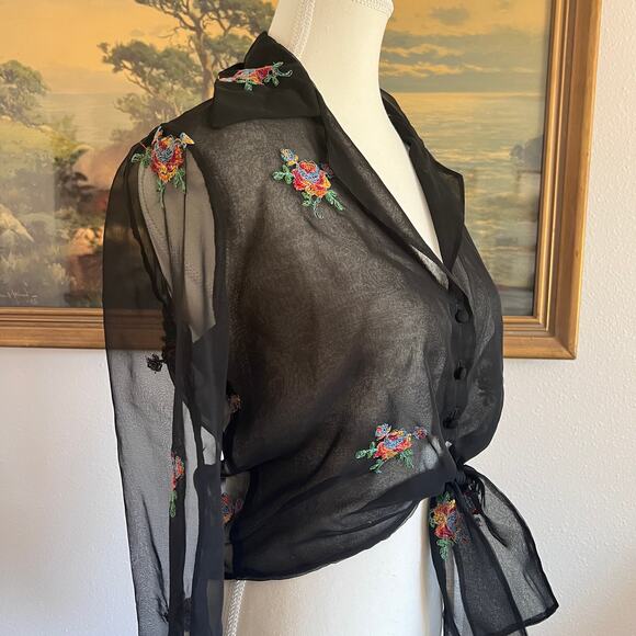 Vintage 70s black sheer crop top blouse floral embroidered boho whimsigoth Small - Picture 5 of 10